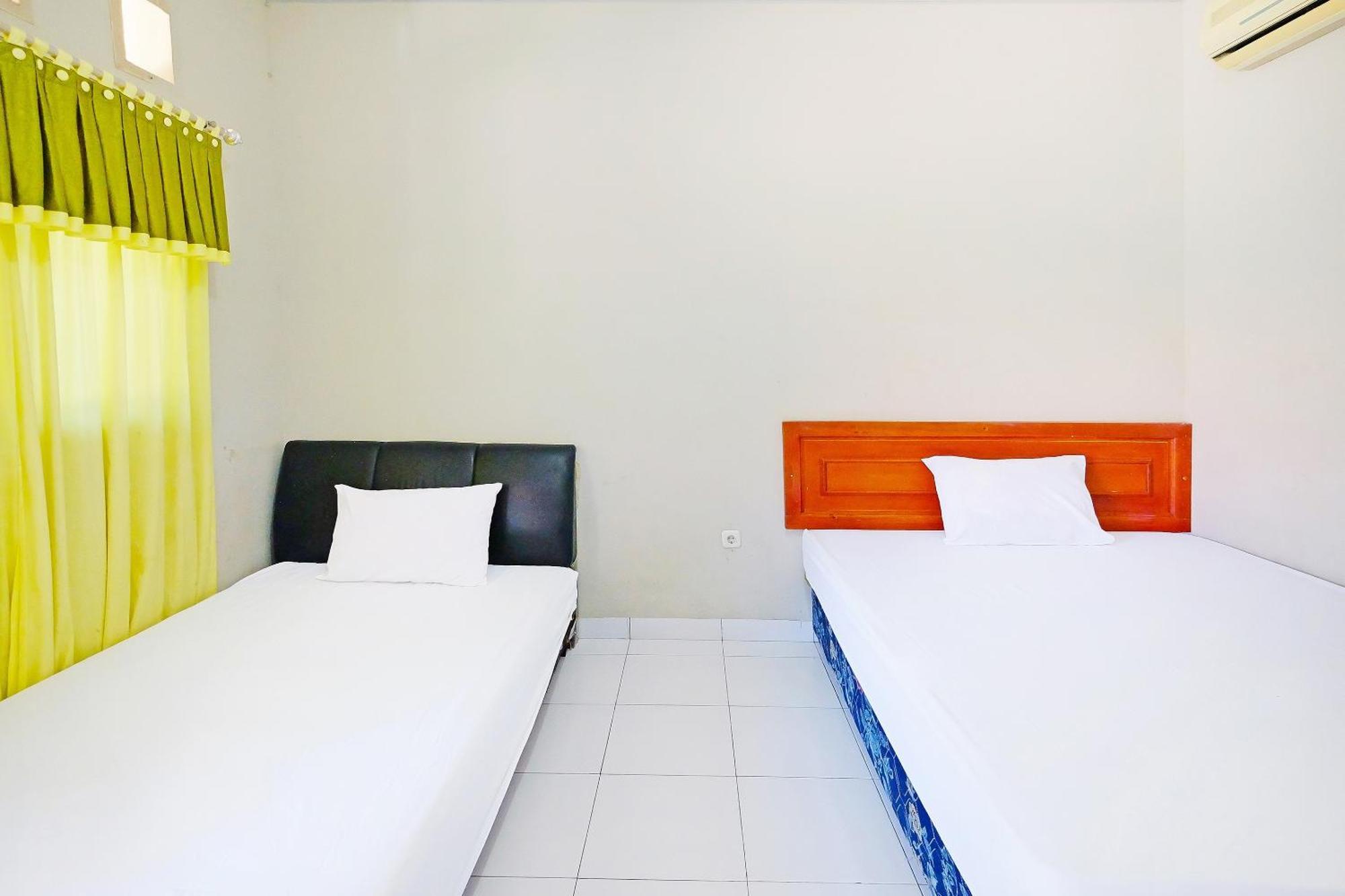 Collection O 91046 Hotel Remaja Indah Masamba Exterior foto